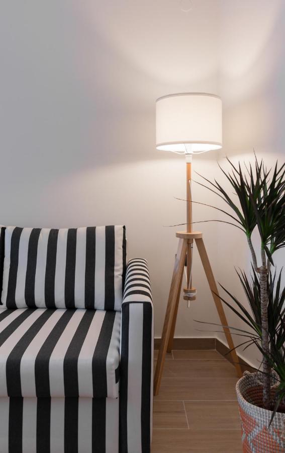 Madam Apartments - Elegant, Cozy, Comfortable, Central อิโออันนินา ภายนอก รูปภาพ